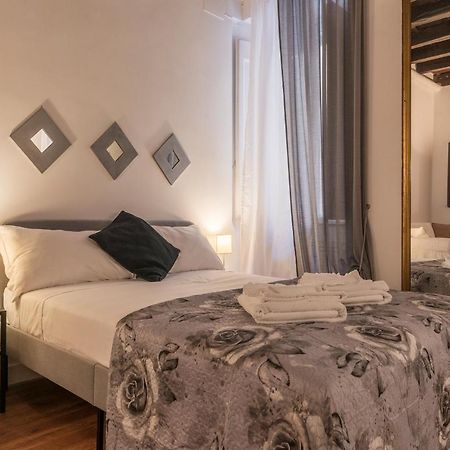 Fori Imperiali Elegant Apartment Rome Exterior photo