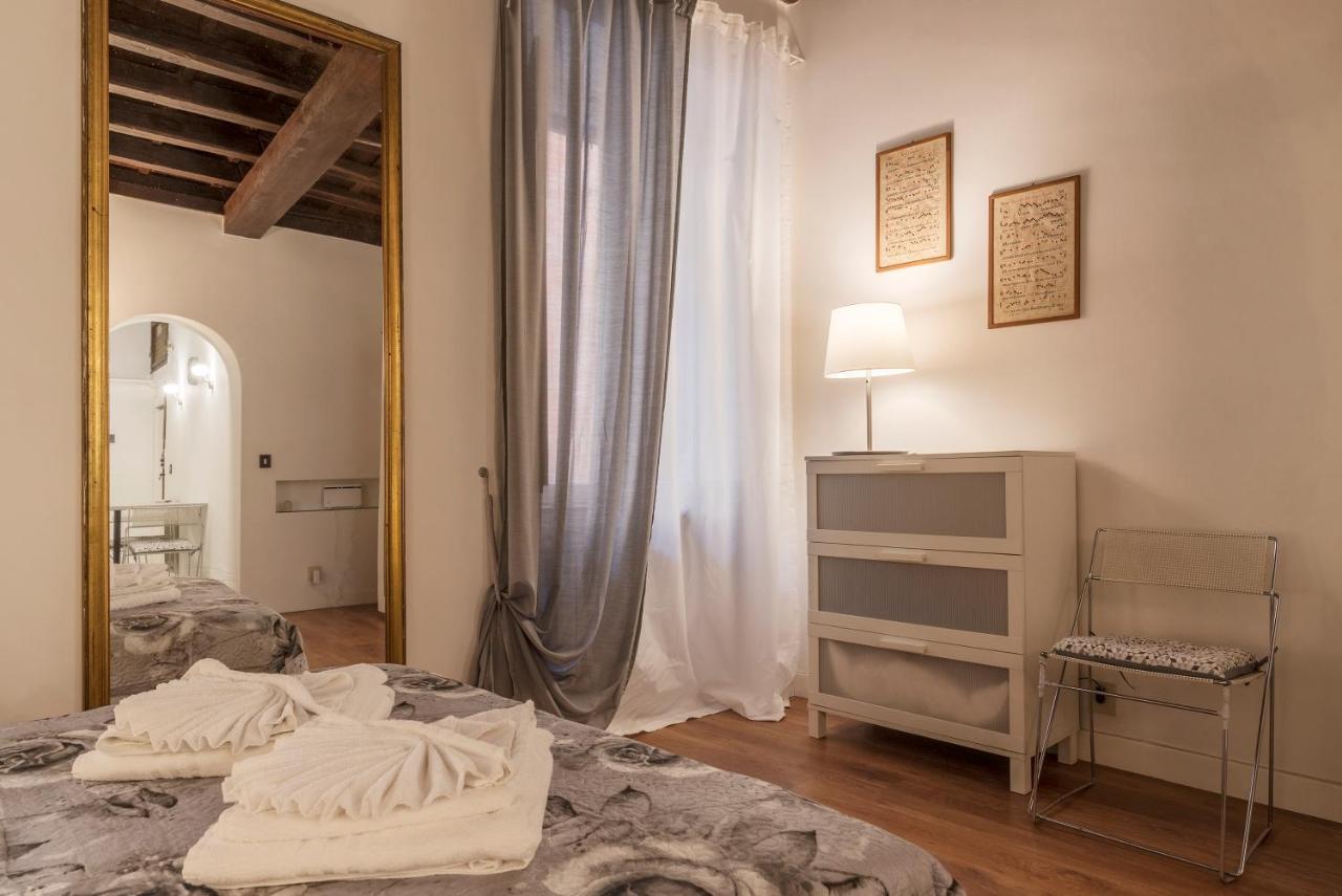 Fori Imperiali Elegant Apartment Rome Exterior photo