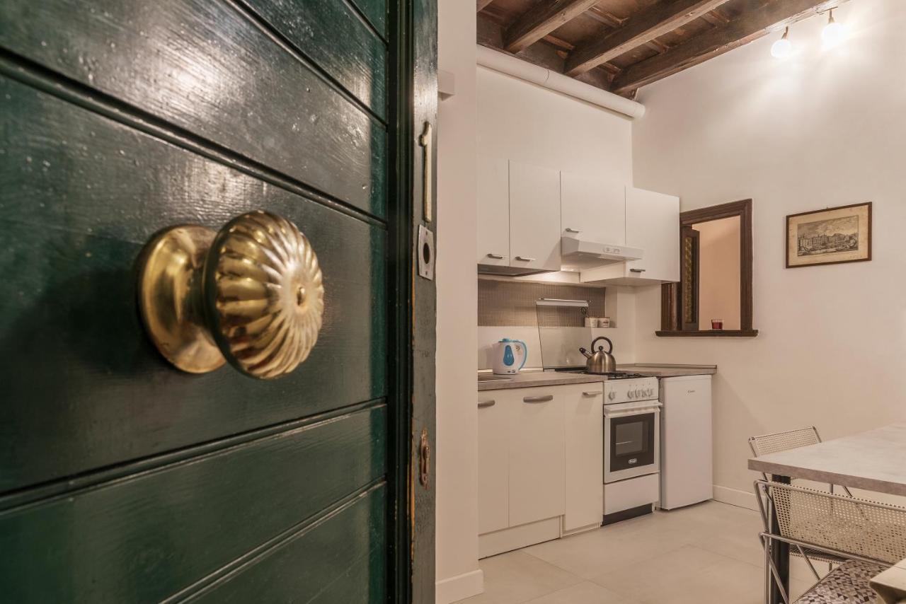 Fori Imperiali Elegant Apartment Rome Exterior photo